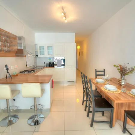Large And Modern 2Bedroom With Balcony Glub1-1 Gzira Exteriör bild