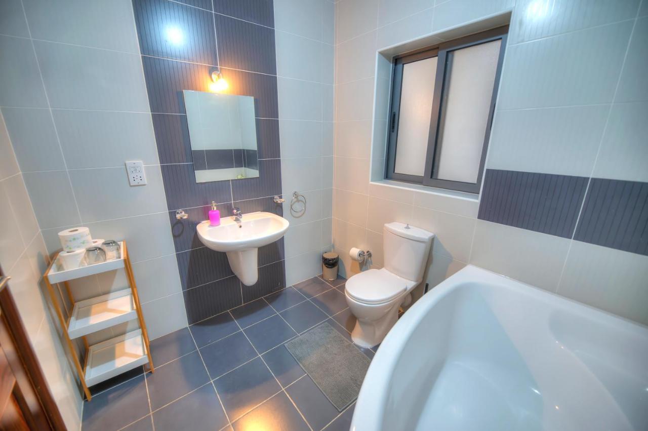 Apartment Large And Modern 2bedroom With Balcony Glub1-1